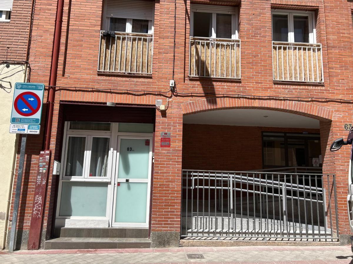 Ferienwohnung Bonito Apto Cinco Torres Plaza Castilla Madrid Exterior foto